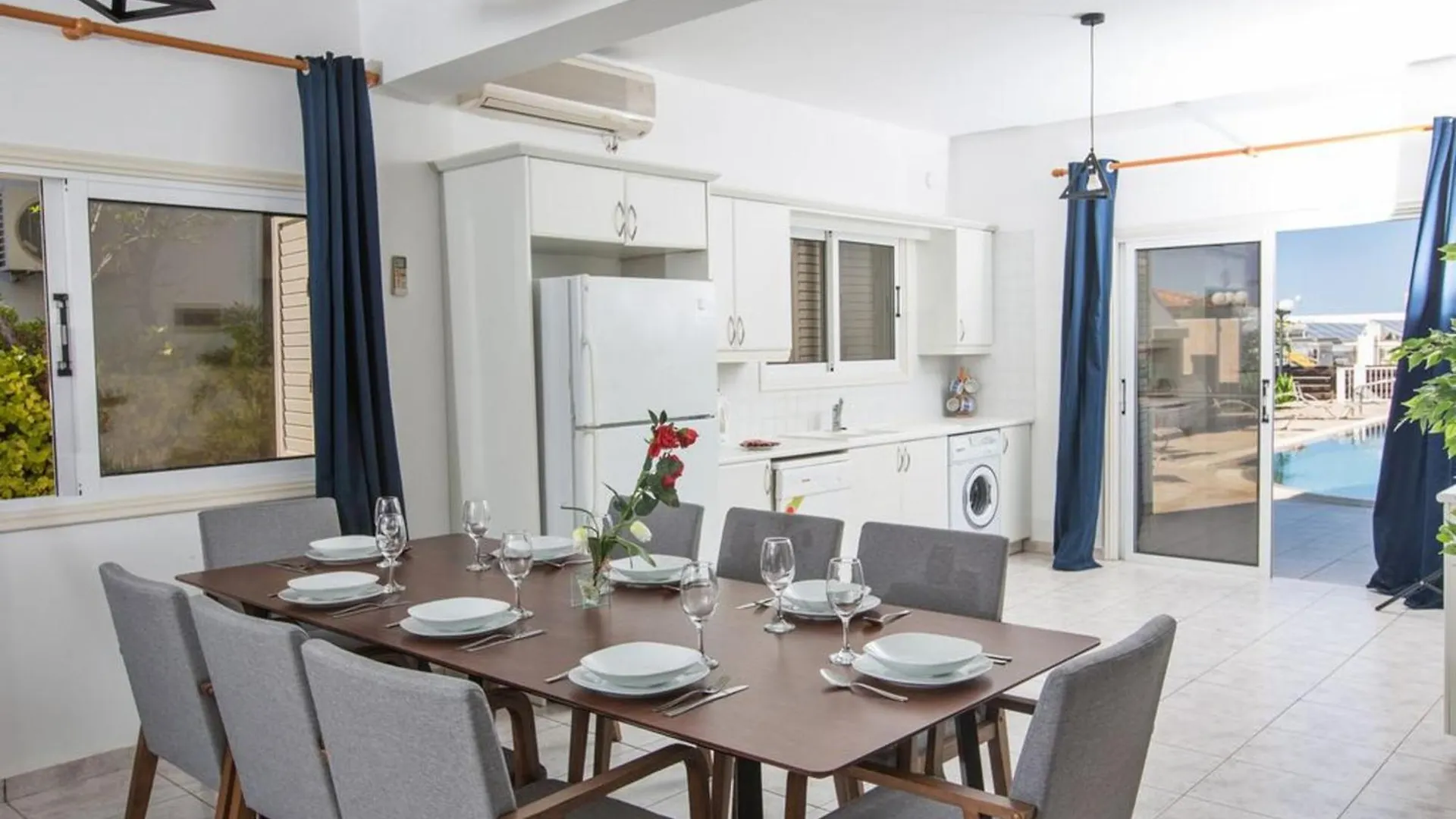 Villa Lefko Sunshine - Lovely 4 Bedroom Protaras Villa With Pool - 2 Minute Walk To Fig Tree Bay 0*,  קפריסין